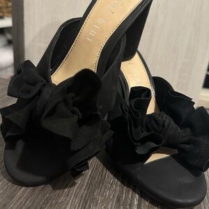 Women’s Black Bow Heels